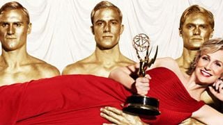 Primera imagen de Jane Lynch como presentadora de los Emmy 2011 noticias imagen