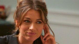 Natalie Zea ('Justified') ficha por la nueva serie del creador de 'Crónicas vampíricas' noticias imagen