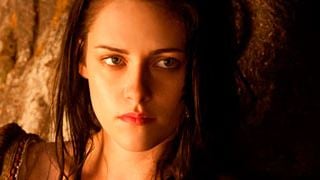 'Blancanieves y la leyenda del cazador': Kristen Stewart muestra sus dos caras en estas imágenes