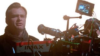 'The Dark Knight Rises': Christopher Nolan quiere hacer el 'reboot' de James Bond tras su Batman noticias imagen