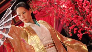 'The Man with the Iron Fists': Russell Crowe no deja títere con cabeza en el nuevo tráiler noticias imagen