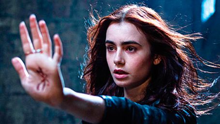 'Cazadores de sombras': ¡Primera imagen de Lily Collins como Clary Fray! noticias imagen