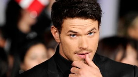 'Amanecer 2': Kellan Lutz se ofrece para continuar 'Crepúsculo'