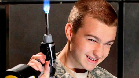 Angus T. Jones podría perder su trabajo en 'Dos hombres y medio' noticias imagen