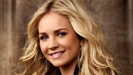 'La cúpula' de Stephen King ficha a la ex de 'El círculo secreto' Britt Robertson noticias imagen