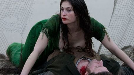 Gemma Artenton pasa de cazar brujas a vampiresa en 'Byzantium' noticias imagen