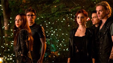 'Cazadores de sombras': Cassandra Clare no quería llevar al cine 'Ciudad de hueso' noticias imagen