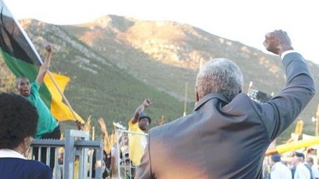 'Mandela: Long Walk To Freedom': emocionante teaser con Idris Elba como el líder sudafricano noticias imagen