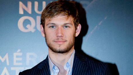 Alex Pettyfer, favorito para protagonizar una comedia de acción gay noticias imagen