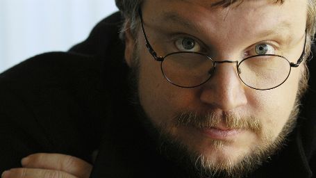 'Pacific Rim 2': Guillermo del Toro comienza a escribir el guión junto a Travis Beacham noticias imagen