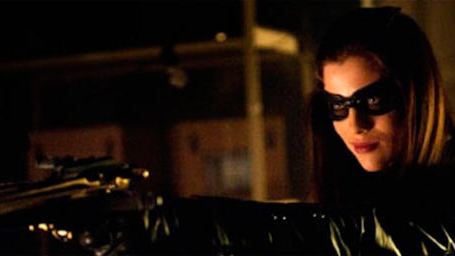 'Arrow': Jessica de Gouw volverá como La Cazadora en la segunda temporada