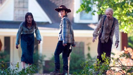 'The Walking Dead' advierte en su nuevo tráiler: "No mires atrás" noticias imagen