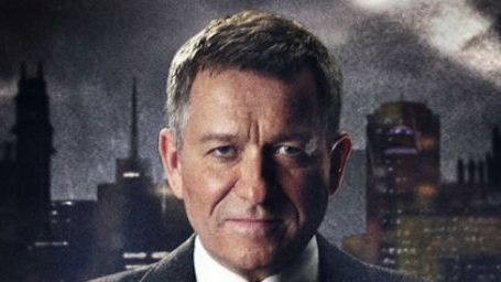 'Gotham': foto promocional de Sean Pertwee como Alfred noticias imagen