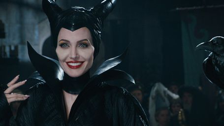 'Maléfica': Angelina Jolie protagoniza una mítica escena de 'La bella durmiente' en este clip noticias imagen