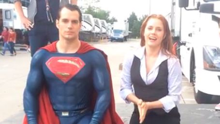 Henry Cavill hace el "Ice Bucket Challenge" disfrazado de Superman noticias imagen