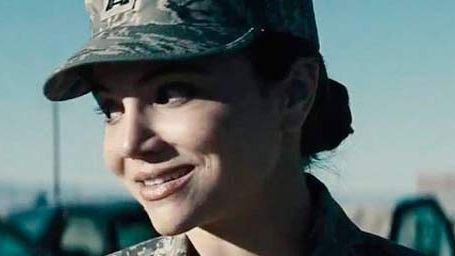 'Batman v Superman: Dawn of Justice': Christina Wren volverá como la capitana Carrie Farris noticias imagen