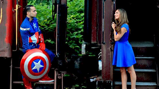 'Capitán América': Una pareja se hace una sesión de fotos del personaje de Marvel antes de su boda noticias imagen