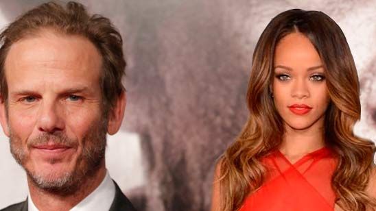 Peter Berg dirigirá un documental sobre la cantante Rihanna noticias imagen