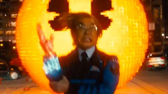 'Pixels': Adam Sandler, cara a cara con Pac-Man en el primer tráiler noticias imagen