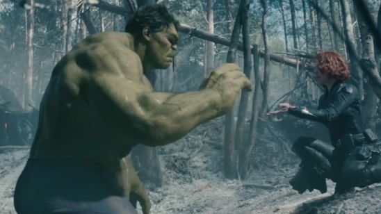 ‘Vengadores: La era de Ultrón’: Romance a la vista entre Hulk y Viuda Negra en el nuevo clip noticias imagen