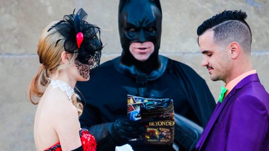 Una pareja obsesionada con 'Batman' celebra una boda temática de superhéroes noticias imagen
