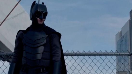 'Batman': Un estudiante construye un traje casi indestructible del superhéroe noticias imagen