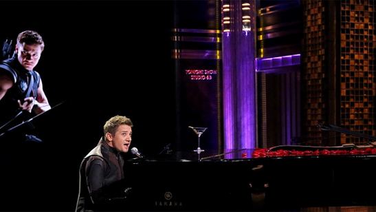 'Vengadores: La era de Ultrón': Jeremy Renner canta sobre Ojo de Halcón en el programa de Jimmy Fallon