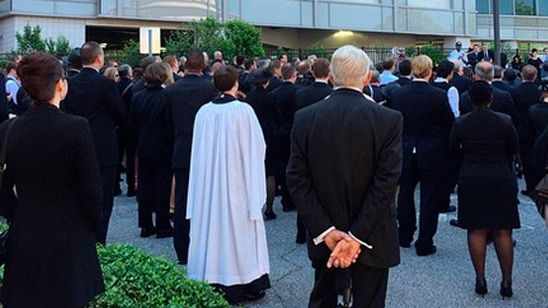 'Capitán América: Civil War': Primeras fotos de Steve Rogers y Sharon Carter en la misteriosa escena del funeral noticias imagen