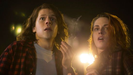 ‘American Ultra’: Primer vistazo a Kristen Stewart y Jesse Eisenberg con los pósters de la película noticias imagen
