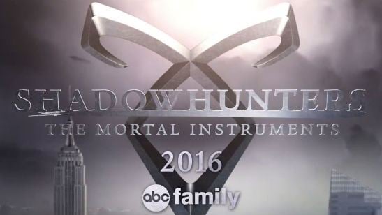 'Shadowhunters': Primeros 'teasers' de la serie basada en 'Cazadores de Sombras'