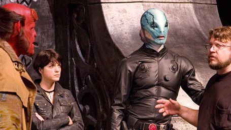 Ron Perlman pide el apoyo de los fans para llevar a cabo 'Hellboy 3' noticias imagen