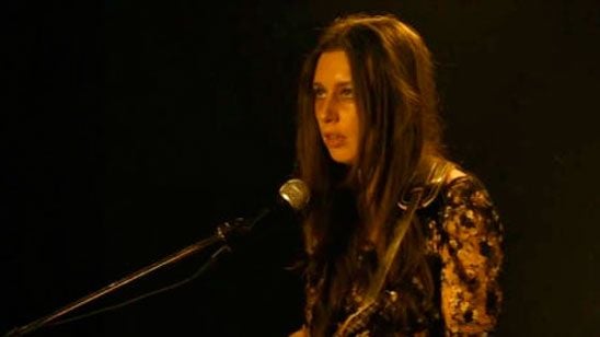 Piden que la canción de Lera Lynn sea el tema principal de 'True Detective' en vez de la de Leonard Cohen noticias imagen