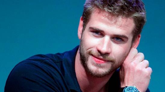 Liam Hemsworth se pone tenso con un periodista: "¿Me has llamado Chris?" noticias imagen