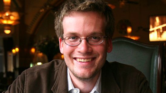 'Buscando a Alaska': Los fans se enfadan por una broma de John Green que señalaba a Taylor Swift como protagonista noticias imagen