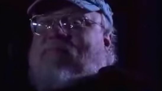 'Sharknado 3': George R.R. Martin muere trágicamente a dientes de un tiburón noticias imagen