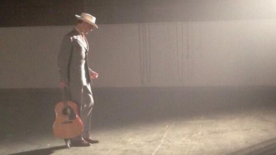 'I Saw the Light': Primera foto de Tom Hiddleston como el cantante de música 'country' Hank Williams noticias imagen