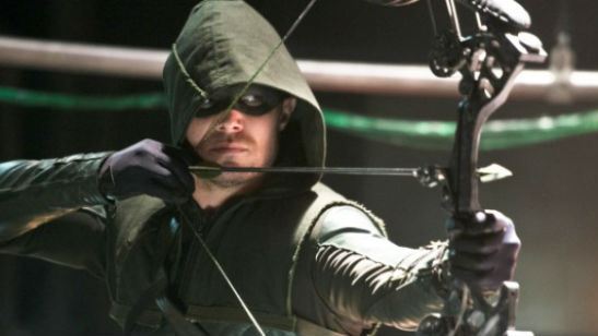 'Arrow': Stephen Amell habla sobre la posible aparición de Batman 