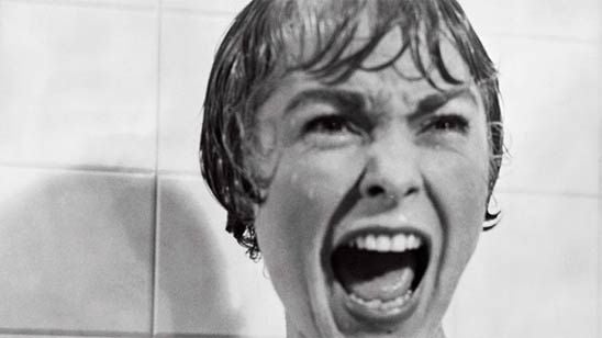 'Scream Queens': Jamie Lee Curtis rinde homenaje a la escena de la ducha de 'Psicosis' noticias imagen