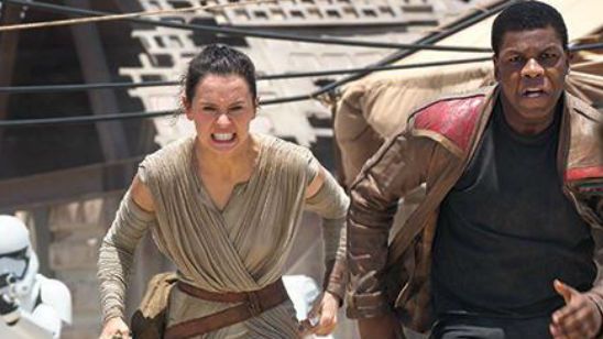 'Star Wars: El despertar de la Fuerza': Daisy Ridley admite que lloró después de ver la película noticias imagen