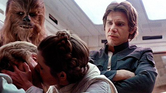 'Star Wars': Mark Hamill habla del "traumático" beso entre Luke y Leia en 'El imperio contraataca' noticias imagen