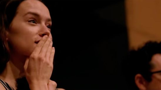 'Star Wars': Mira la reacción de Daisy Ridley cuando escuchó el tema musical de Rey de John Williams noticias imagen