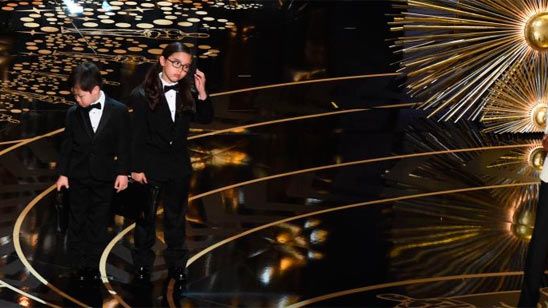 Los organizadores de los Oscar se disculpan por las bromas sobre los asiáticos noticias imagen