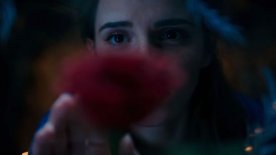 'La Bella y la Bestia': La rosa encantada, protagonista del primer 'teaser' póster de la película noticias imagen