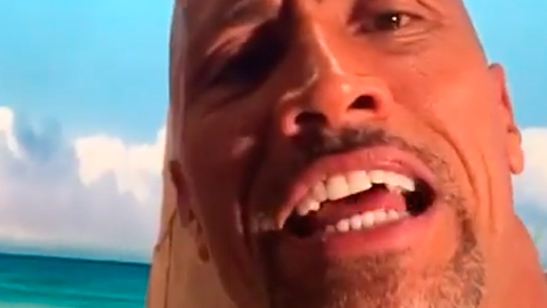 Dwayne Johnson y Lin-Manuel Miranda cantan en Instagram el tema de Gastón de 'La Bella y la Bestia'