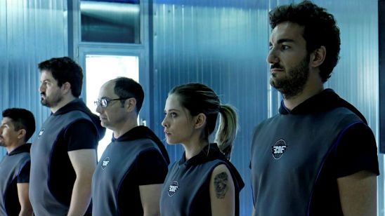 'Cuerpo de élite': El pueblo de Coria del Río protesta por una frase de la película noticias imagen