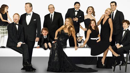 'Modern Family': una boda, un funeral y un escándalo en la promo de la octava temporada noticias imagen
