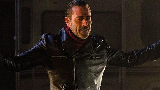 'The Walking Dead': Jeffrey Dean Morgan, 'amenazado' por una señora de 80 años por interpretar a Negan noticias imagen
