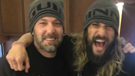 'La Liga de la Justicia': Así ha celebrado el equipo de la película el final del rodaje en Inglaterra noticias imagen