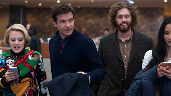 'Fiesta de empresa': 'Teaser' póster español en EXCLUSIVA de la película con Jennifer Aniston y Jason Bateman noticias imagen