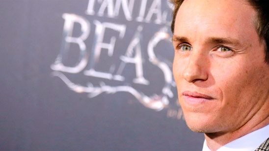 Eddie Redmayne declara que odiaría verse a sí mismo como James Bond noticias imagen